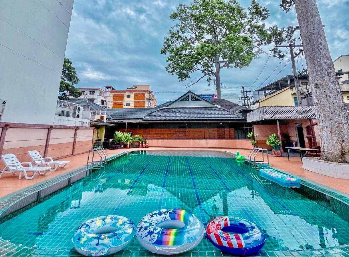 Hotel Pattaya Beach Екстер'єр фото
