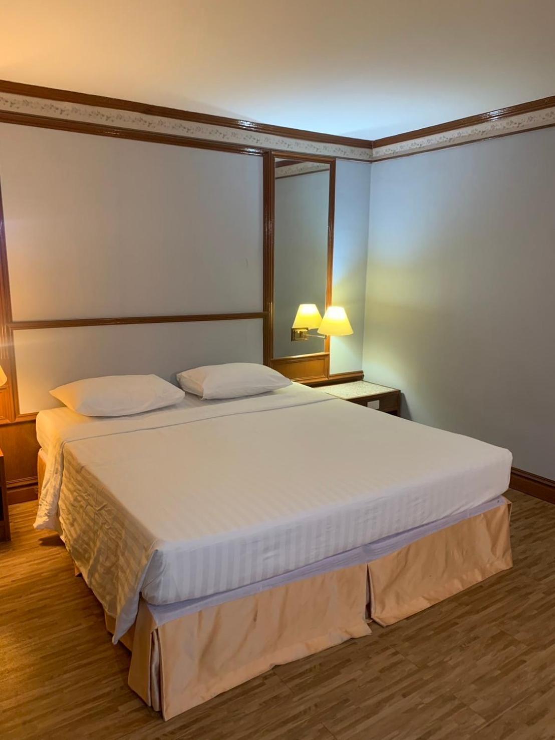 Hotel Pattaya Beach Екстер'єр фото